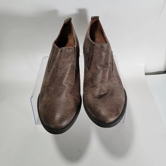 Indigo Womens‎ 9.5 Brown Slip On Ankle Shoes Casual Synthetic - Picture 4 of 11